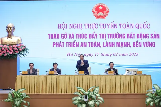 Khơi thông dòng vốn tín dụng nhằm gỡ khó cho thị trường bất động sản