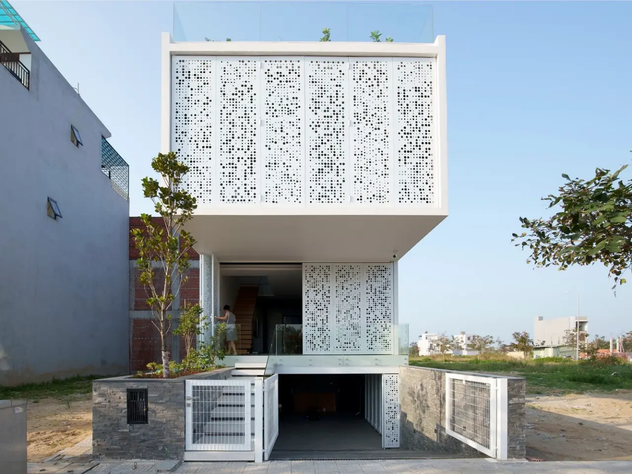 TH House