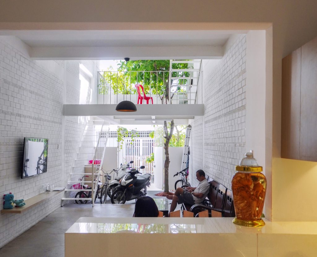 Nhà hộp rỗng – sân chơi của trẻ em trong một ngôi nhà nhỏ ở thành thị