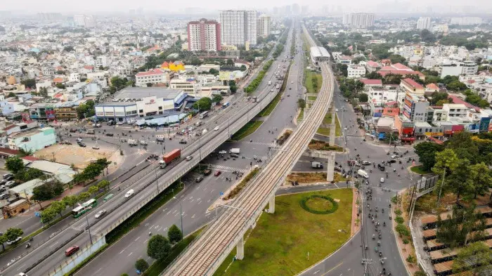 Giao thông nghẽn mạch khi đường vành đai chưa thông