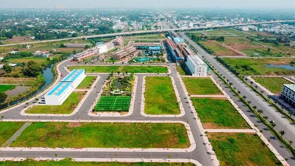 Uỷ ban nhân dân cấp huyện được uỷ quyền quyết định giá đất cụ thể