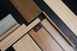 Tại sao gạch giả gỗ ngày càng trở nên phổ biến trong thiết kế nội thất?