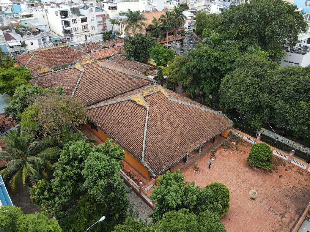 Suy nghĩ về tính thống nhất và đa dạng trong kiến trúc chùa Việt Nam