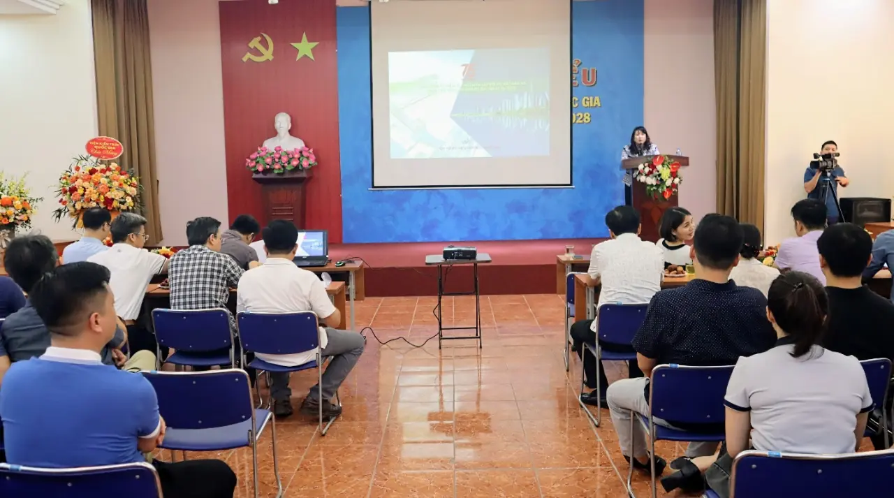 Đỉnh Fansipan xuất hiện quầng sáng đẹp khó tin trước thềm lễ Phật đản
