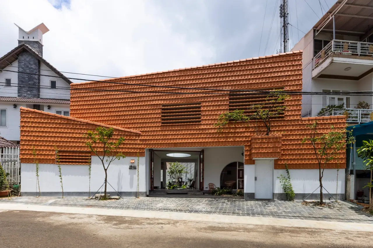 Tile House – Nhà Ngói