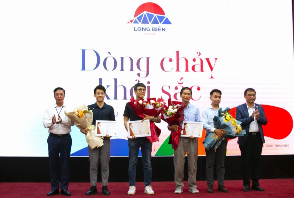 Hà Nội:  “Dòng chảy khởi sắc – Dấu ấn Long Biên” giành giải nhất sáng tác logo quận