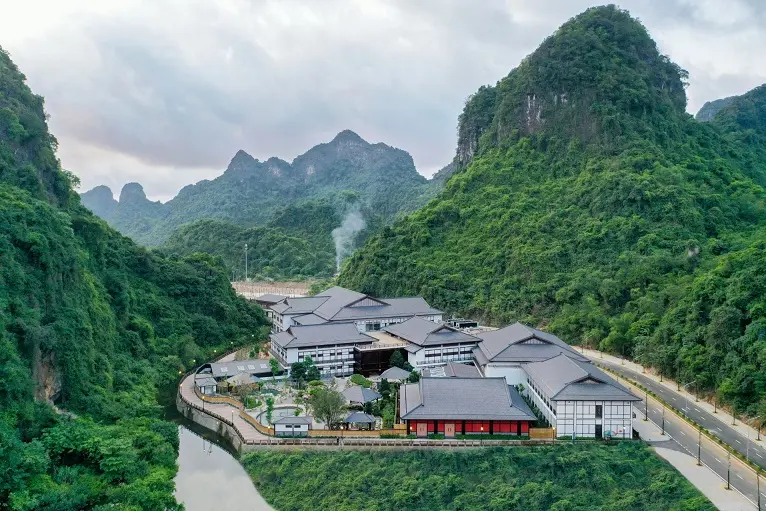 Onsen – Nghệ thuật tắm để sống lâu, sống khỏe và đẹp hơn mỗi ngày