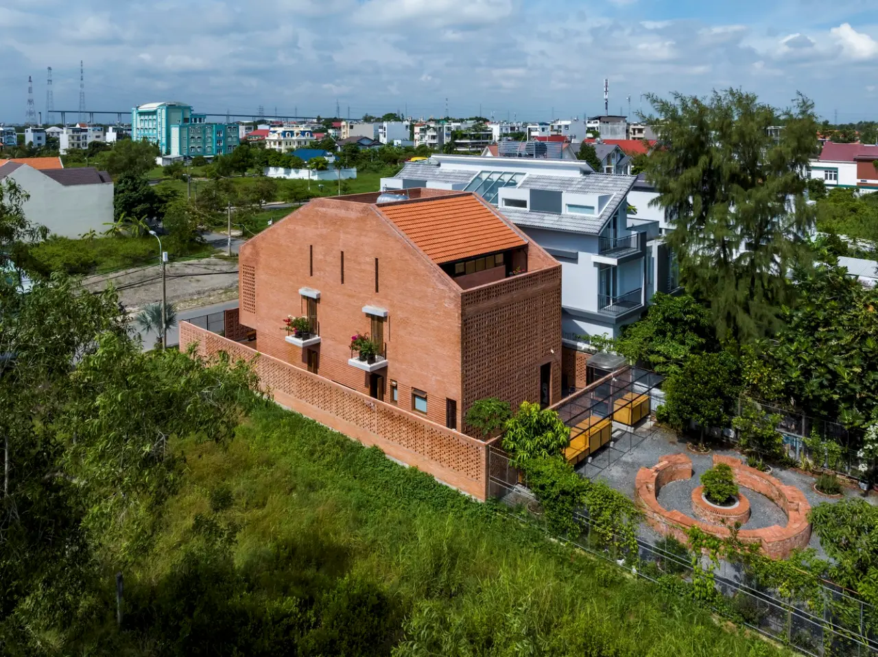 Nhà Bé House