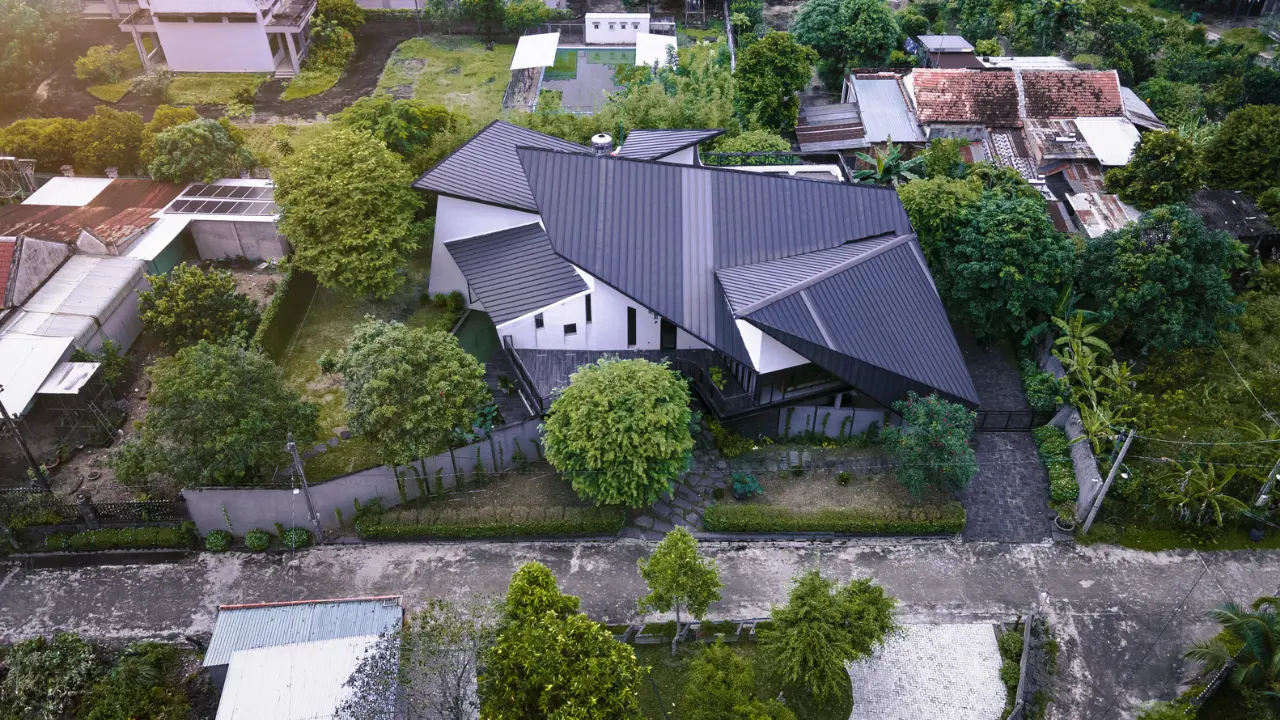 Haushaus/Akitephile