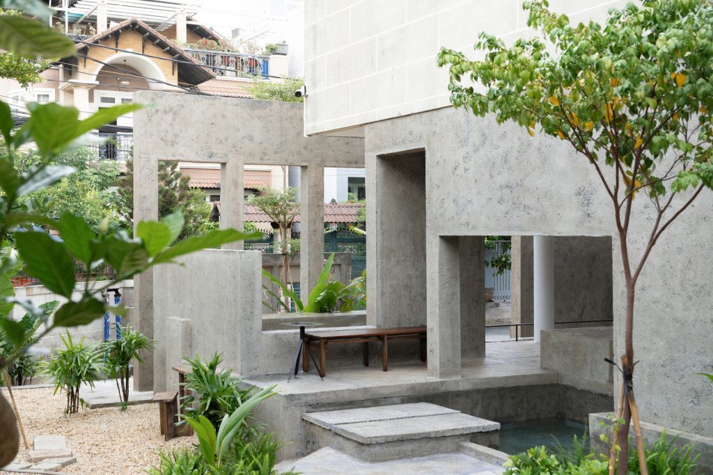 Một tác phẩm nghệ thuật ghép hình của quán cà phê và văn phòng