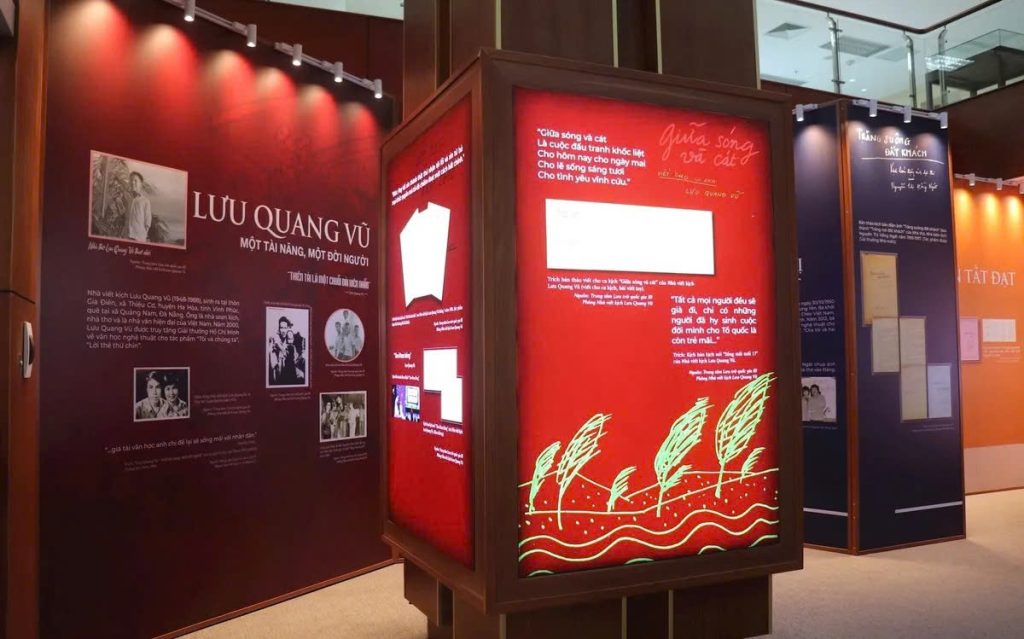 Trưng bày gần 200 tài liệu, hình ảnh lưu trữ quý của 8 nghệ sĩ tiêu biểu