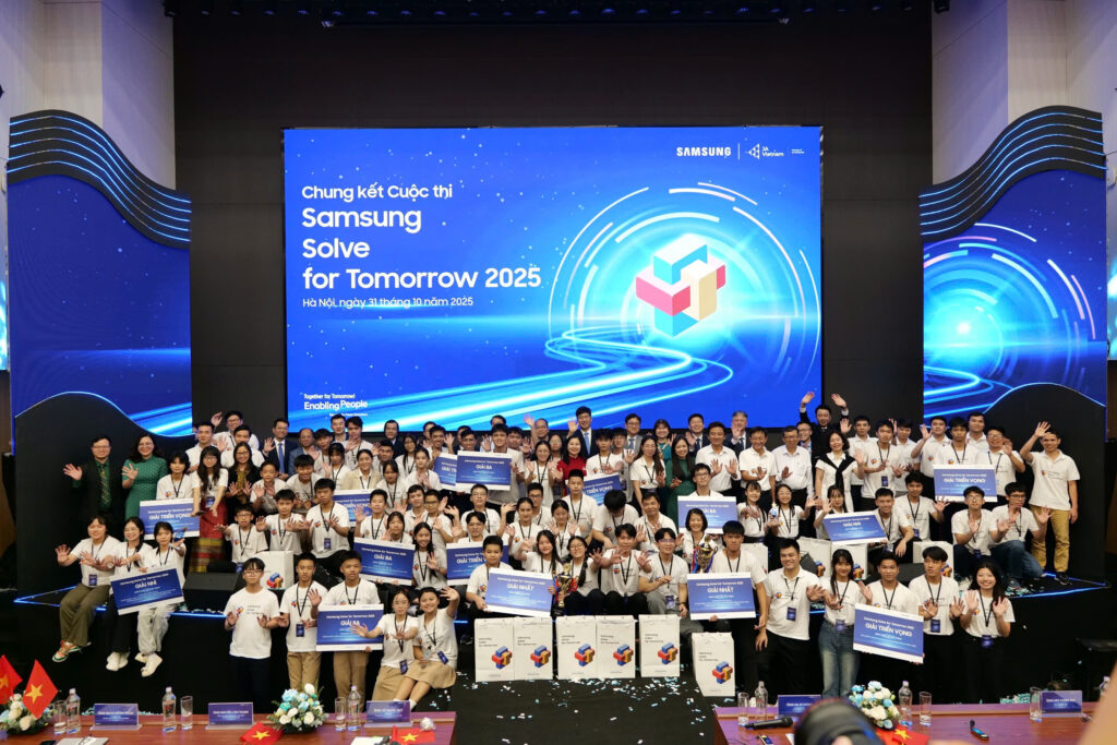 Samsung Việt Nam Tổng kết và Công Bố Kết Quả Cuộc Thi Samsung Solve for Tomorrow 2025
