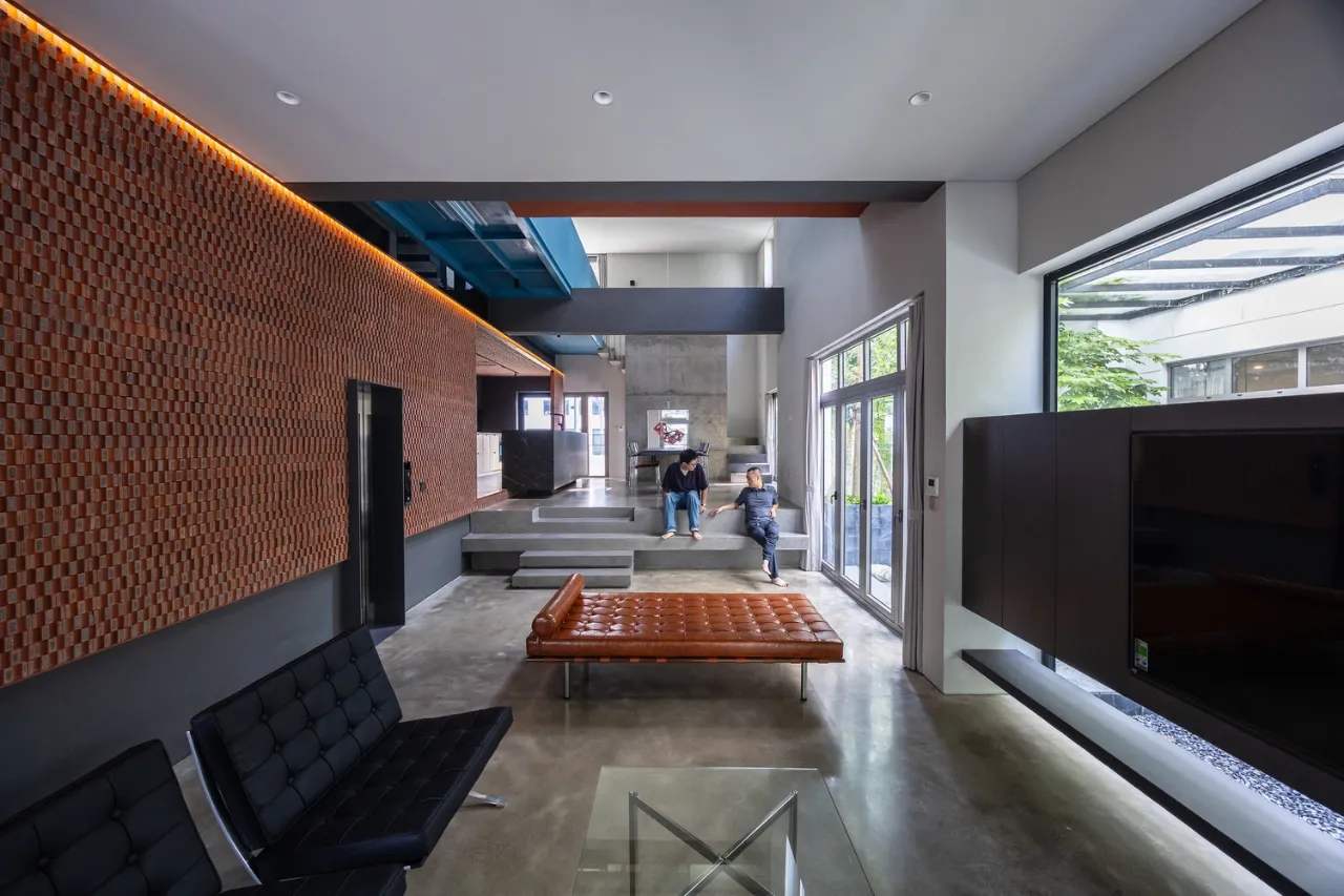 B.RED House