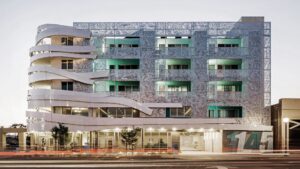 Nhà ở giá rẻ La Brea ở West Hollywood – phong cách hiện đại của nghệ thuật trang trí