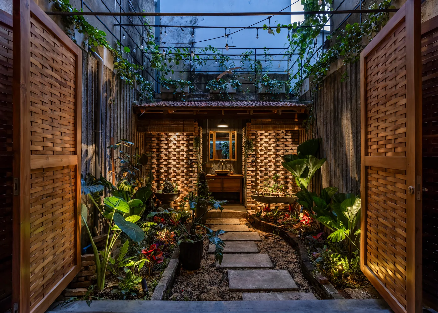 S House