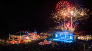 Không khí countdown 2026 rực rỡ ánh sáng, rộn ràng âm thanh và rạo rực cảm xúc tại các trung tâm lễ hội “họ Vin”