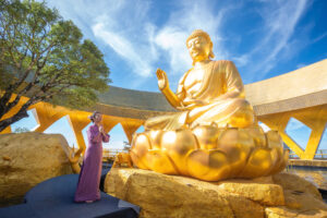 Cận cảnh tôn tượng “Đức Phật đến từ quá khứ” mới an vị tại núi Bà Đen, Tây Ninh