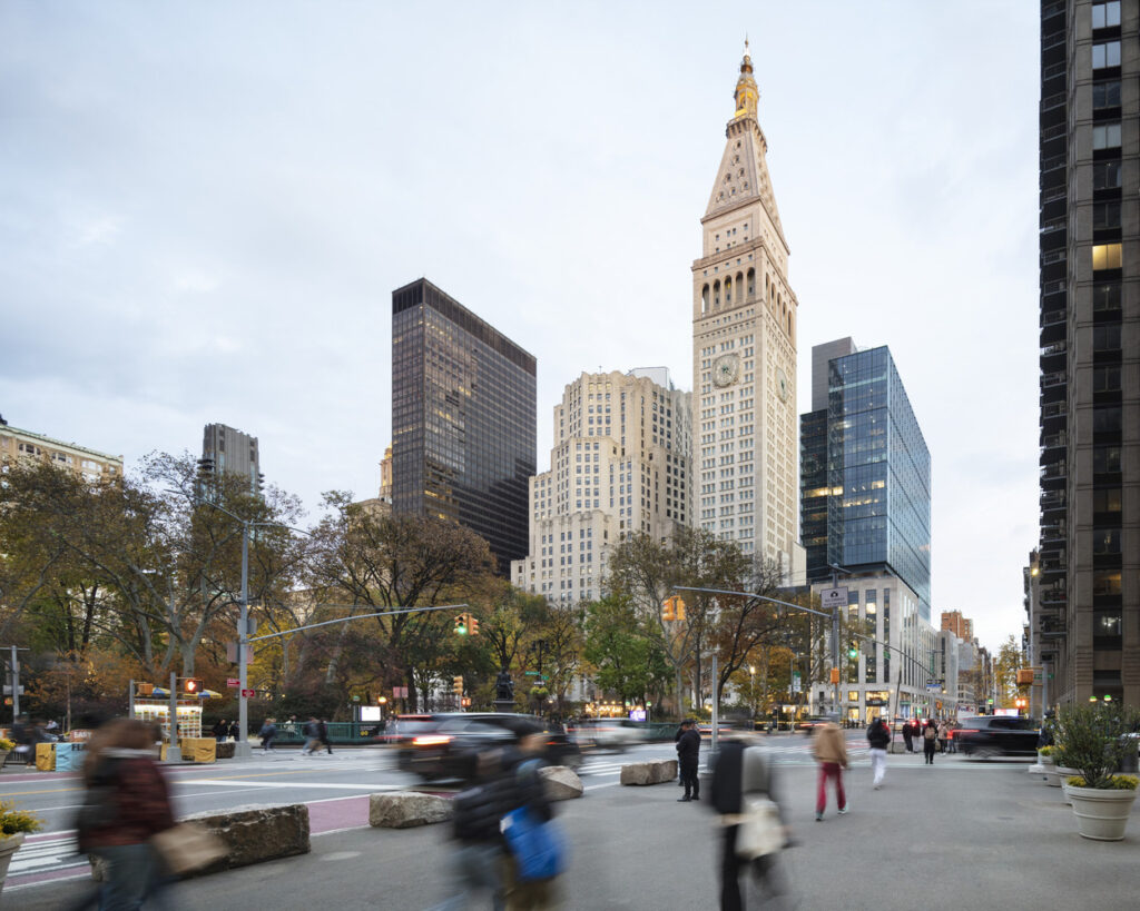 Kiến trúc của Bưu điện Hoa Kỳ và việc tư nhân hóa không gian công cộng